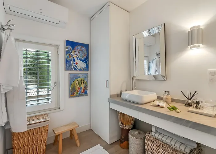 Villa Cap D'antibes - Close To The Antibes